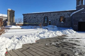 Ermənistandakı kilsələrdən birində partlayış oldu 