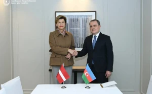 Azərbaycan və Latviyanın XİN başçıları görüşdü