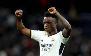 \"Real\"ın oyunçusu futbol klubunun səhmlərini aldı