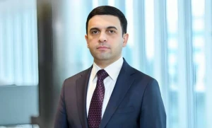 Emil Qarayevə ali xüsusi rütbə verildi - SƏRƏNCAM