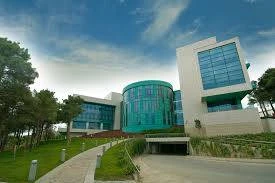 Bu universitetdə dərslər ONLAYN keçiriləcək