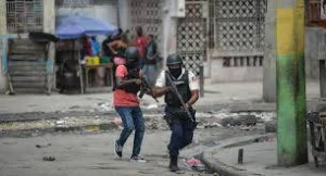 Silahlı hücum nəticəsində 12 nəfər öldürüldü 