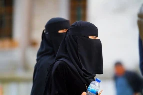 Bu ölkədə \"niqab qadağası\" qüvvəyə mindi 