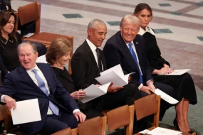 Tramp və Obama dəfn mərasimində danışdılar 