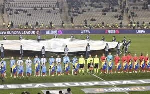 Meydana şəhid övladları ilə çıxdılar