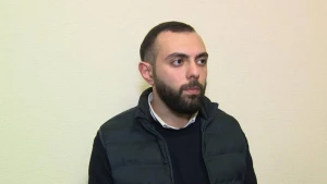 Kursa gələnlərin noutbuklarını “Lombarda” qoydu- \"Varlanmağı öyrədən\" təlimçi tutuldu