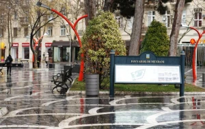 \"Fəvvarələr\" meydanında qanunsuz tikinti - Qurumlar hərəkətə keçdi