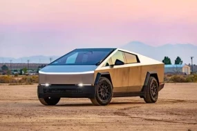 Avtomobil həvəskarı Tesla Cybertruck-ın kopiyasını hazırladı - VİDEO