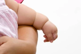 5 aylıq körpənin çəkisi 13 kiloqramdır - FOTO