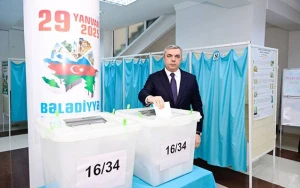 PA rəhbəri də səs verdi - FOTOLAR