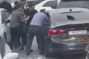 Avtomobilə hücum edib sürücünü ölümcül hala saldılar - ANBAAN VİDEO