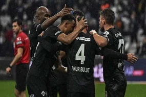 \"Beşiktaş\" 8 futbolçusunu göndərir