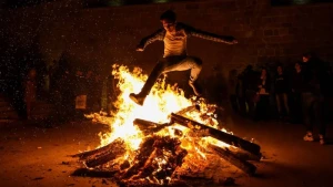 Bakıda 6 uşaq tonqala düşdü