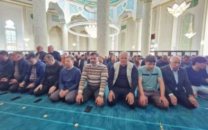 Naxçıvan məscidlərində bayram namazı - FOTO