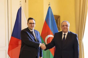 Yaşar Əliyev bu ölkənin XİN başçısı ilə görüşdü