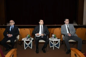 Nazir Akademik Rus Dram Teatrının kollektivi ilə görüşdü