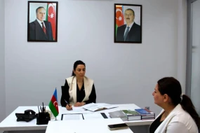 Ombudsman Bakıda vətəndaşları qəbul edib
