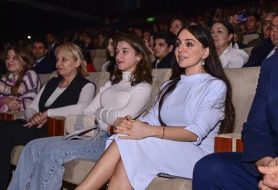 Leyla Əliyeva “Zoluşka” operasının təqdimatında - FOTO