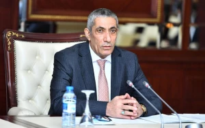 3 ay sonra parlamentə gəldi