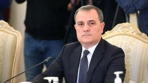 Ceyhun Bayramov Pakistanlı həmkarı ilə danışdı 