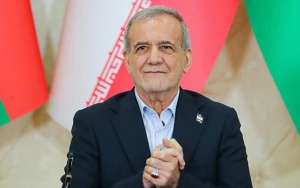 Pezeşkianın söylədiyi şeiri kim yazıb?