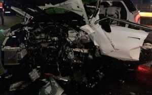 Avtomobil idman zalına çırpıldı - 25 yaşlı sürücü öldü