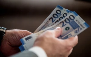 Maaş və təqaüdləri istənilən bankdan ala biləcəyik? - RƏSMİ CAVAB
