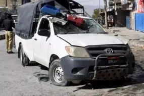 İşçiləri daşıyan yük maşını aşdı - Ölənlər var