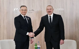 İlham Əliyev həmkarını təbrik etdi