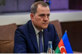 Ceyhun Bayramov Hindistanın hücumlarını pislədi