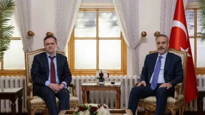 Hakan Fidanın Vladimir Medinski ilə görüşü başladı&nbsp;