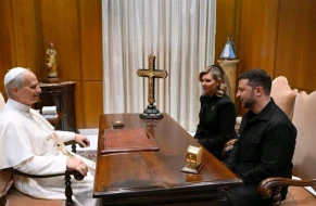 Zelenski yeni Papa ilə görüşdü