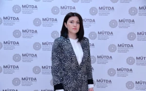 Bu liseyə yeni direktor təyin edildi