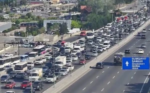 Bakının tıxaclı yolları - SİYAHI
