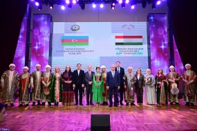 Tacikistanda  Qədim Musiqi Alətləri Ansamblının konsertindən FOTOLAR