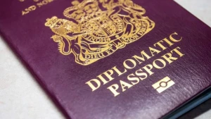 Bu şəxslər diplomatik pasport əldə edə biləcək
