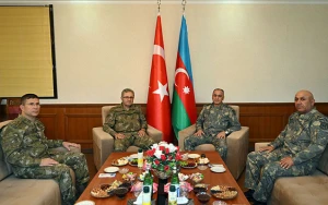 Hikmət Mirzəyev ordu generalı ilə görüşdü - FOTO