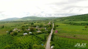 12 yaşayış məntəqəsini əhatə edən yol yenidən qurulur - VİDEO/FOTO
