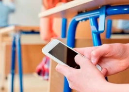 Telefon, “ağıllı” saat... - İmtahandan çıxarılanlar