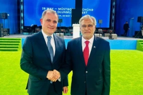 Ceyhun Bayramov pakistanlı həmkarı ilə görüşdü