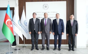 Koç Universitetinin rektoru Əmək və Sosial Münasibətlər Akademiyasında oldu - FOTOLAR