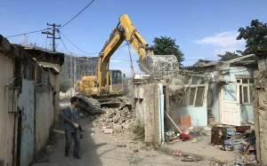 Bakıda söküntü işləri başladı - Ünvanlar