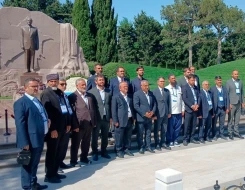 Türkiyə və Gürcüstanın din xadimləri Fəxri Xiyabanda