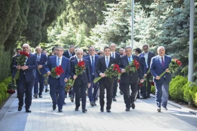 AZAL kollektivi Fəxri xiyabanda - Fotolar