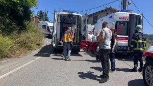Mikroavtobus divara çırpılıb - 14 nəfər xəsarət aldı
