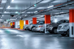 Bakıdakı ticarət mərkəzində parkinq qiymətləri qalxdı