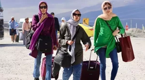 Türkiyədəki iranlılar ölkələrinə qayıdır - \"Vətənimizə sahib çıxacağıq\"