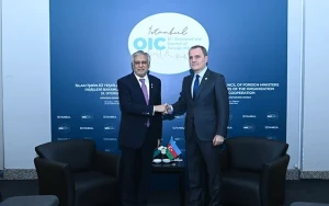 Bayramov pakistanlı həmkarı ilə müzakirə apardı