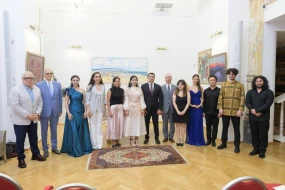 Avstriyada yaşayan tələbələrlə görüşdən FOTOLAR