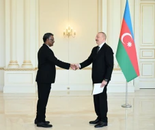 İlham Əliyev Sudanın yeni səfirini qəbul etdi - FOTOLAR